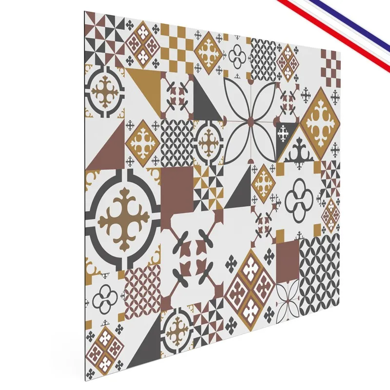 Crédence de cuisine adhésive en aluminium. Carreaux de ciment style olive.