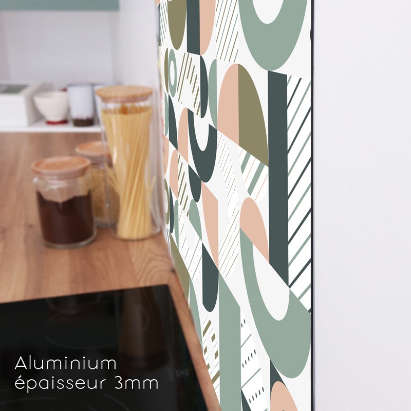 Crédence de cuisine en aluminium, rigide et discrète. Crédence de cuisine en aluminium, rigide et discrète.