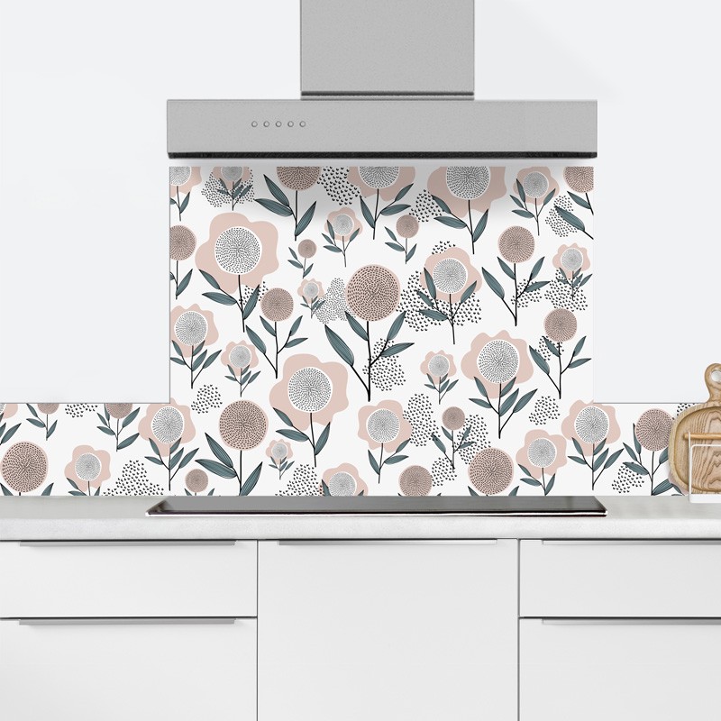 Une pluie de fleurs pour cette belle crédence de cuisine en aluminium Une pluie de fleurs pour cette belle crédence de cuisine en aluminium
