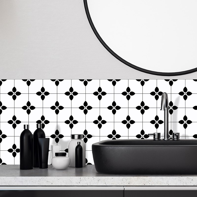 Crédence adhésive carreaux de ciment noirs et blancs au chic so British -  99 Déco